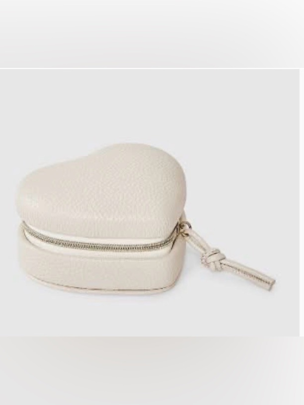 A New Day Cream Molded Heart Zip Jewelry Organizer
